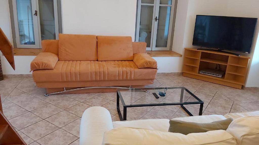 Kas Residence Renovated 2022 Spétses Екстериор снимка