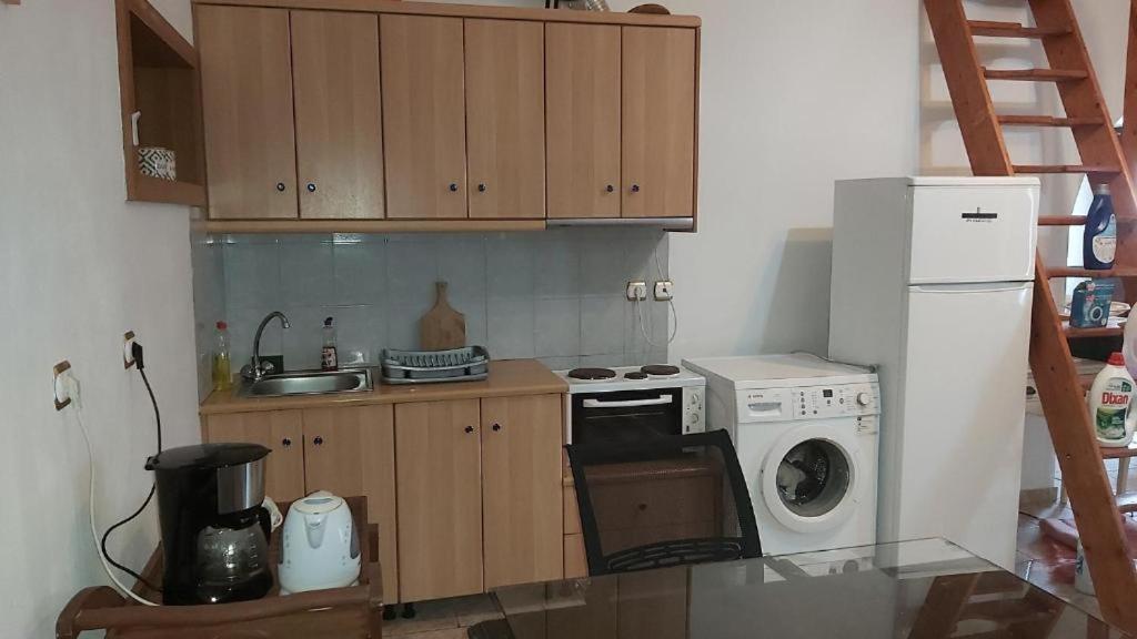 Kas Residence Renovated 2022 Spétses Екстериор снимка
