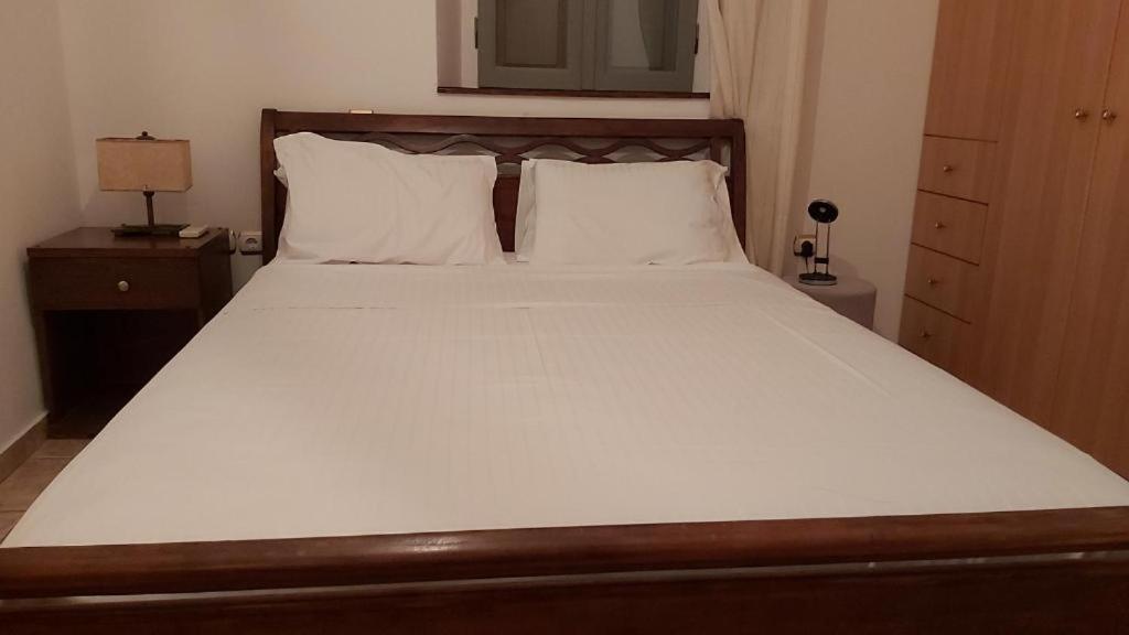 Kas Residence Renovated 2022 Spétses Екстериор снимка